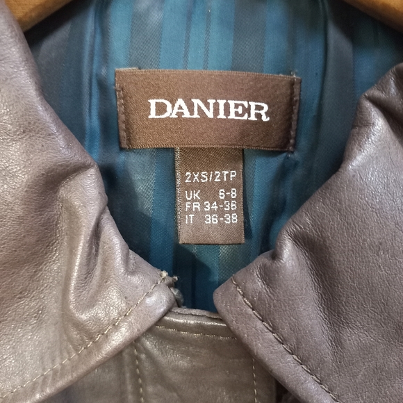 Danier Leather Jacket - deep brown - Picture 6 of 7
